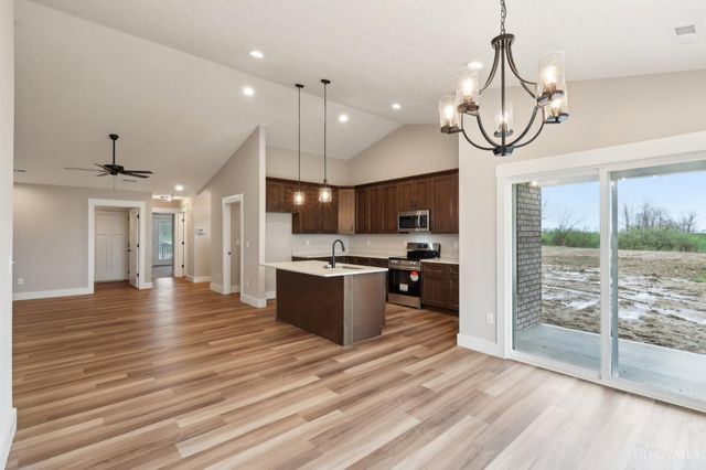 5017 Waterford Lane, Middletown, OH 45042