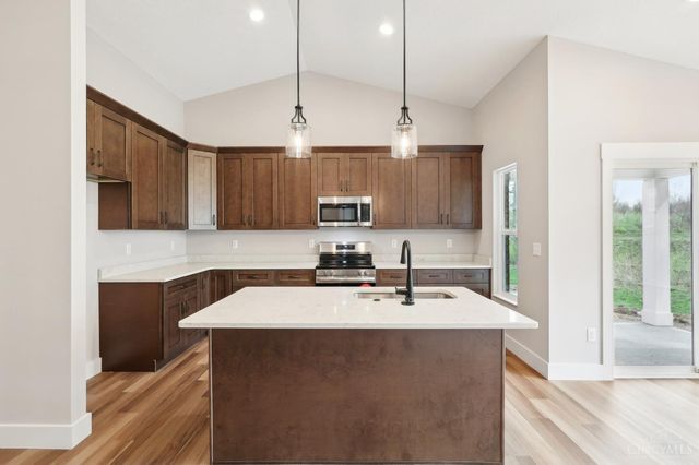 5017 Waterford Lane, Middletown, OH 45042