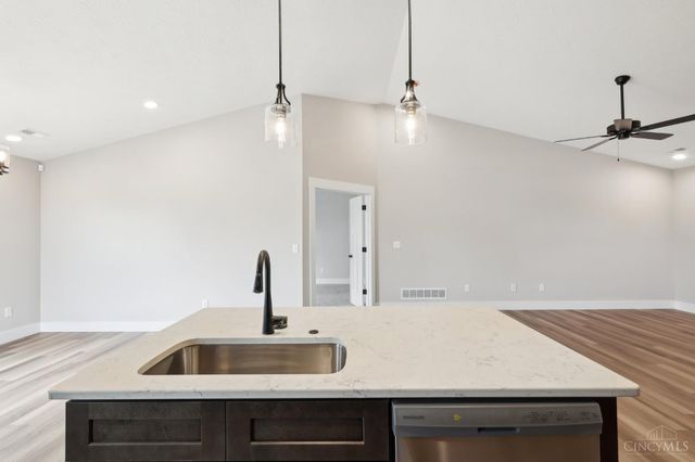 5017 Waterford Lane, Middletown, OH 45042