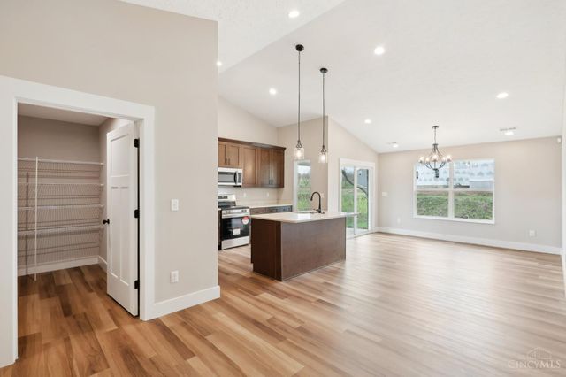 5017 Waterford Lane, Middletown, OH 45042