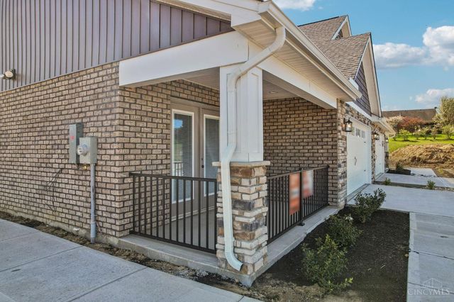 5017 Waterford Lane, Middletown, OH 45042