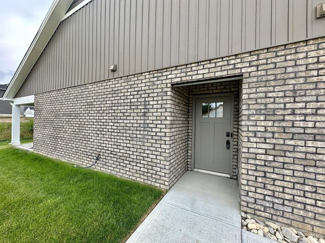 5017 Waterford Lane, Middletown, OH 45042