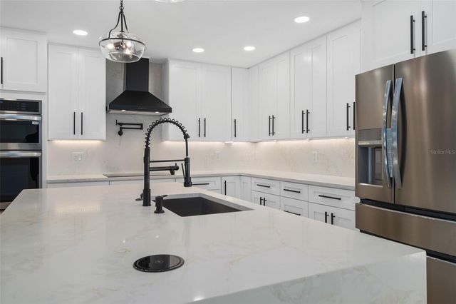 106 OAKWOOD DRIVE, Maitland, FL 32751