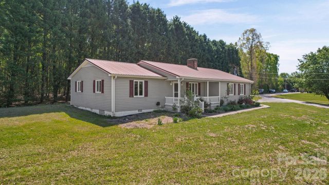144 Pops Lake Road, Statesville, NC 28625