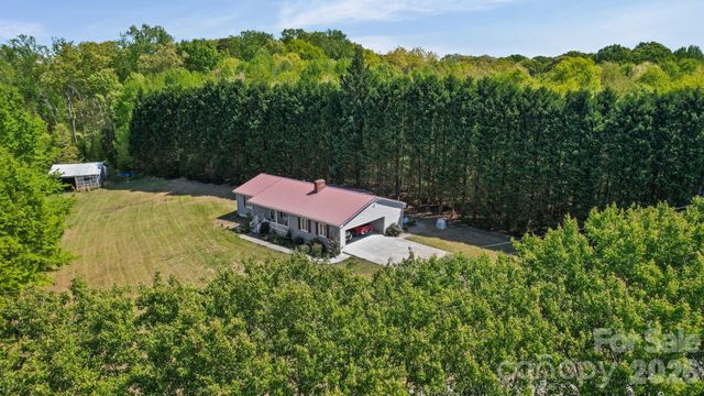 144 Pops Lake Road, Statesville, NC 28625