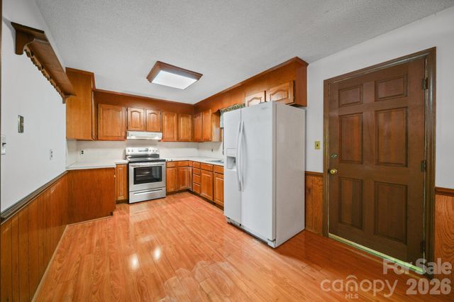 144 Pops Lake Road, Statesville, NC 28625