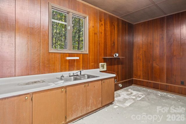 144 Pops Lake Road, Statesville, NC 28625