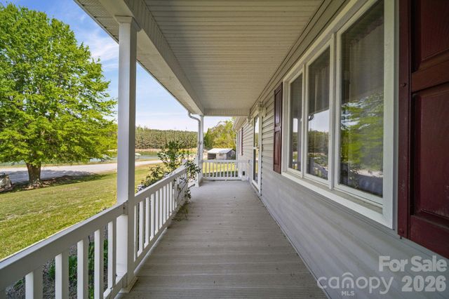 144 Pops Lake Road, Statesville, NC 28625