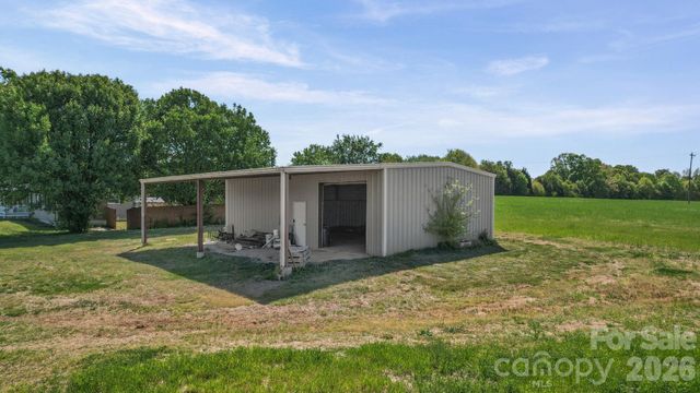 144 Pops Lake Road, Statesville, NC 28625