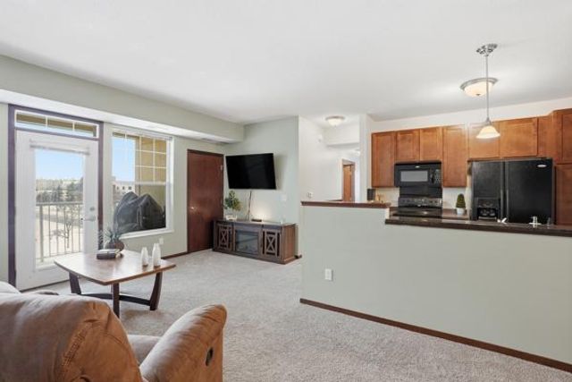 5445 Boone Avenue N 317, New Hope, MN 55428