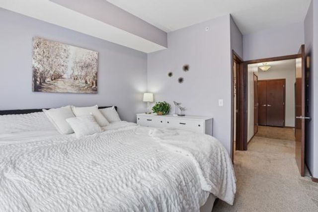 5445 Boone Avenue N 317, New Hope, MN 55428