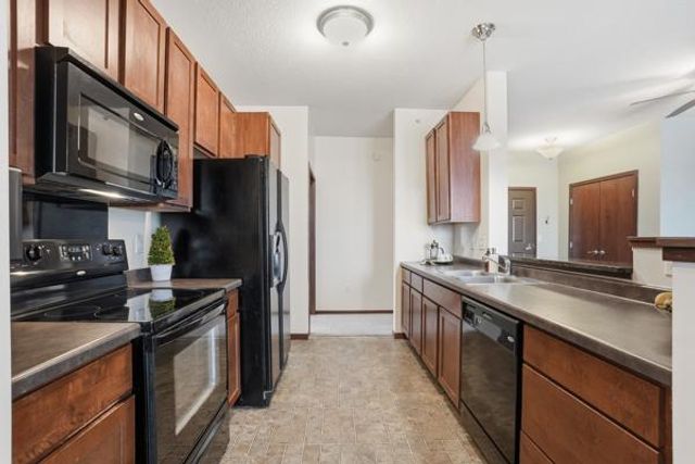 5445 Boone Avenue N 317, New Hope, MN 55428