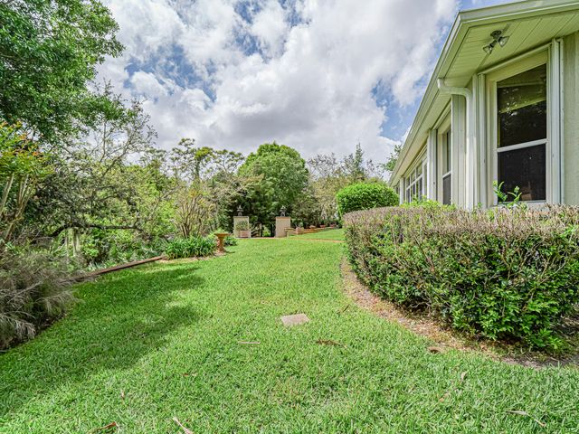 709 Brush Foot Drive, Sebastian, FL 32958