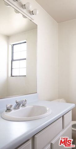 36 Navy Street 9, Los Angeles, CA 90291