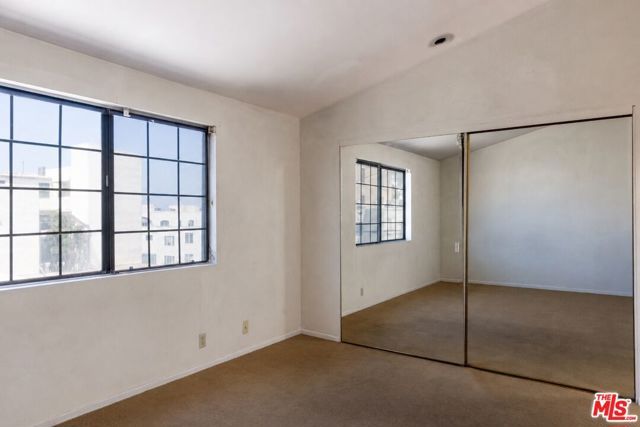 36 Navy Street 9, Los Angeles, CA 90291