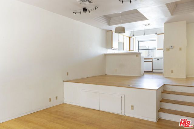 36 Navy Street 9, Los Angeles, CA 90291