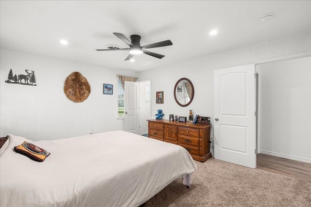 703 N Gilmer Avenue, Dawson, TX 76639
