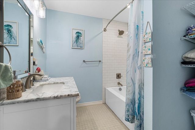 703 N Gilmer Avenue, Dawson, TX 76639