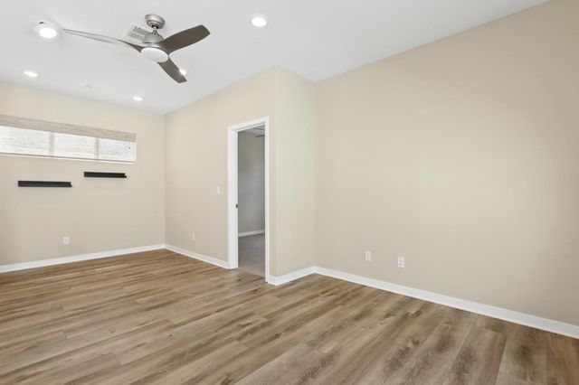 110 Fonseca St, Sacramento, CA 95816
