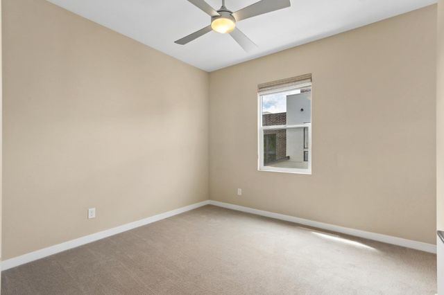 110 Fonseca St, Sacramento, CA 95816