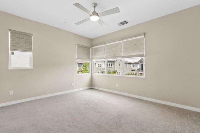 110 Fonseca St, Sacramento, CA 95816