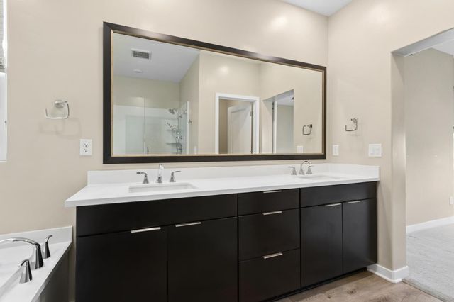 110 Fonseca St, Sacramento, CA 95816