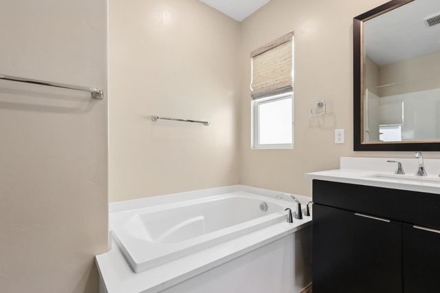 110 Fonseca St, Sacramento, CA 95816