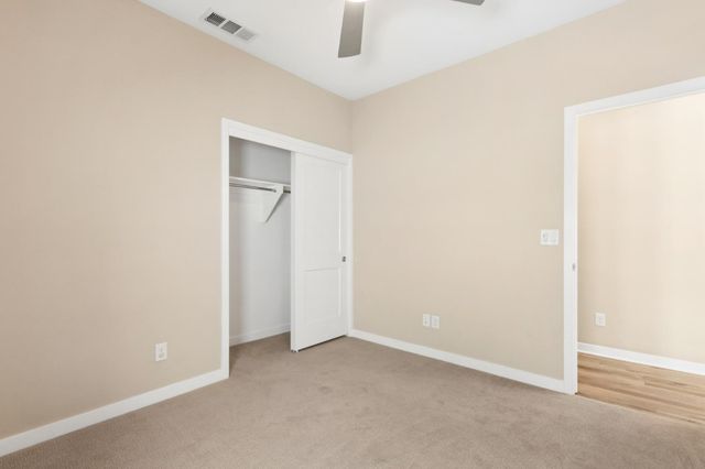 110 Fonseca St, Sacramento, CA 95816