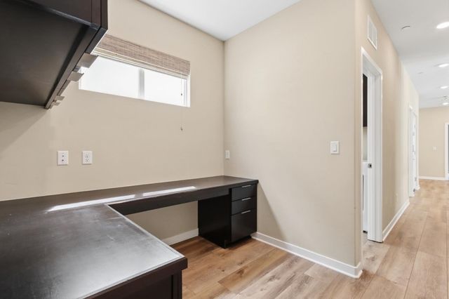 110 Fonseca St, Sacramento, CA 95816
