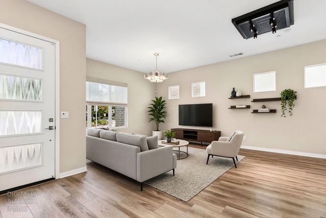 110 Fonseca St, Sacramento, CA 95816