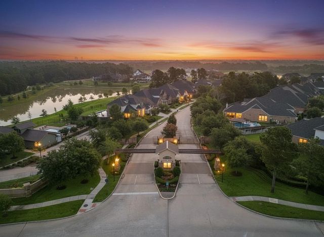 5202 Creekmore Circle, Spring, TX 77389