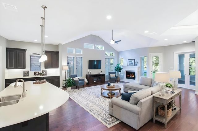 5202 Creekmore Circle, Spring, TX 77389