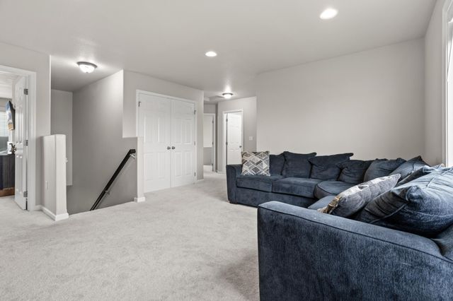 7471 16th Street S, Fargo, ND 58104