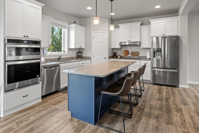 7471 16th Street S, Fargo, ND 58104