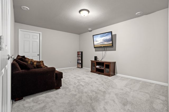 7471 16th Street S, Fargo, ND 58104