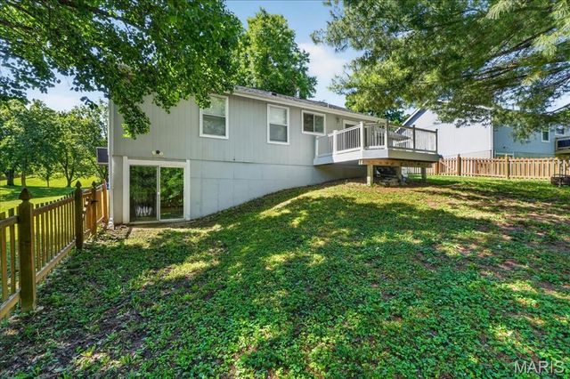16101 Castlerea Boulevard, Ellisville, MO 63021