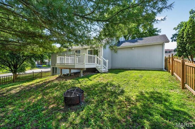 16101 Castlerea Boulevard, Ellisville, MO 63021