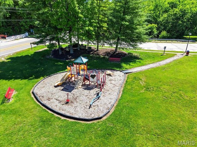 16101 Castlerea Boulevard, Ellisville, MO 63021