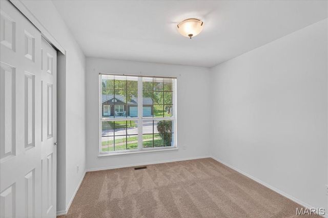 16101 Castlerea Boulevard, Ellisville, MO 63021