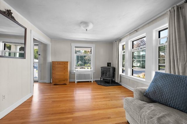 30 Whitney St, Milford, MA 01757