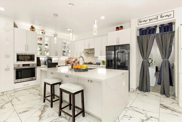 16204 Seminole Way, Fontana, CA 92336