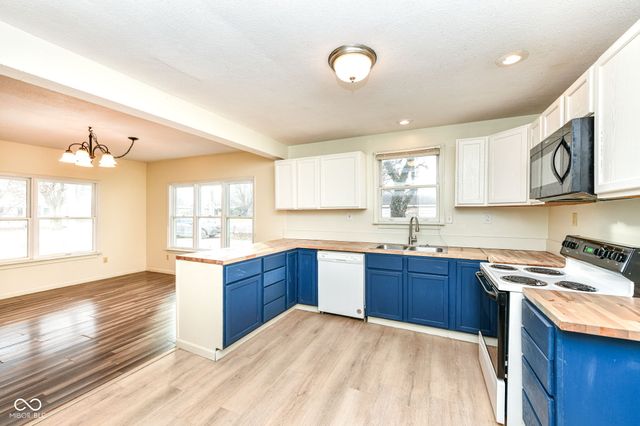 1010 W 23rd Street, Muncie, IN 47302