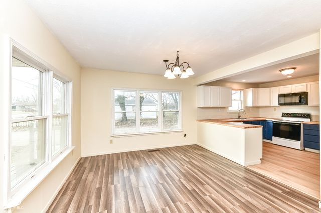 1010 W 23rd Street, Muncie, IN 47302