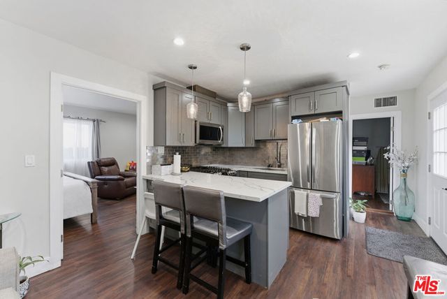 966 Worcester Avenue, Pasadena, CA 91104