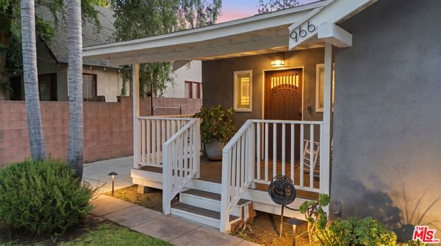 966 Worcester Avenue, Pasadena, CA 91104