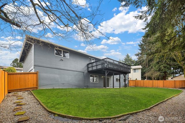 32527 23rd Avenue SW, Federal Way, WA 98023