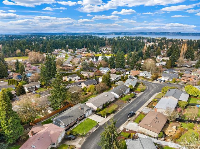 32527 23rd Avenue SW, Federal Way, WA 98023