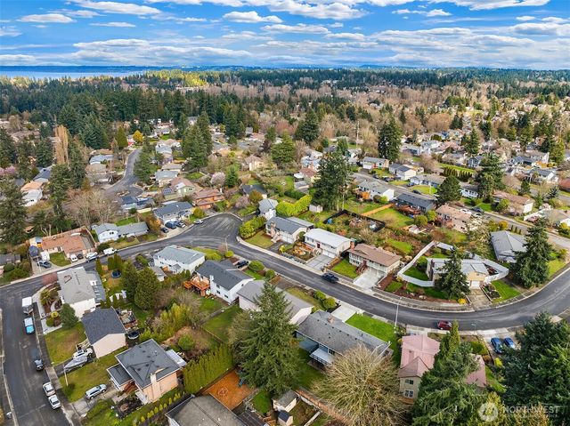 32527 23rd Avenue SW, Federal Way, WA 98023