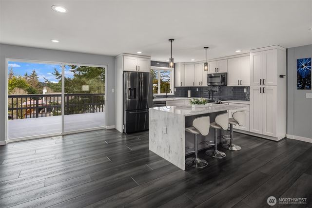 32527 23rd Avenue SW, Federal Way, WA 98023