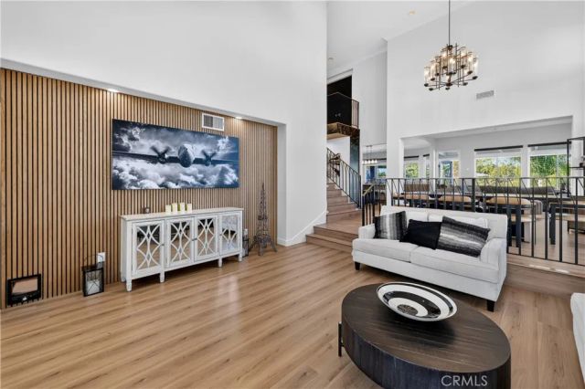 3935 Rock Hampton, Tarzana, CA 91356